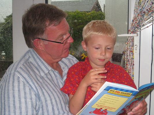 John Pollard and Tim reading (07-14-2009 19:08)