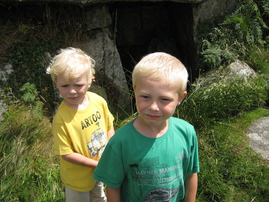 Cole and Tim by the well on Trencrom (07-15-2009 13:29)