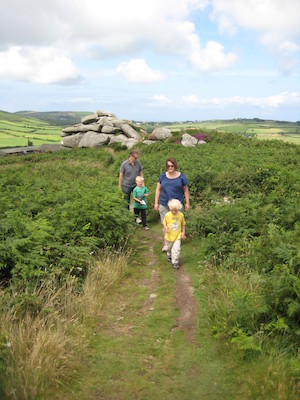 Ben, Tim, Xine and Cole on Trencrom (07-15-2009 13:33)
