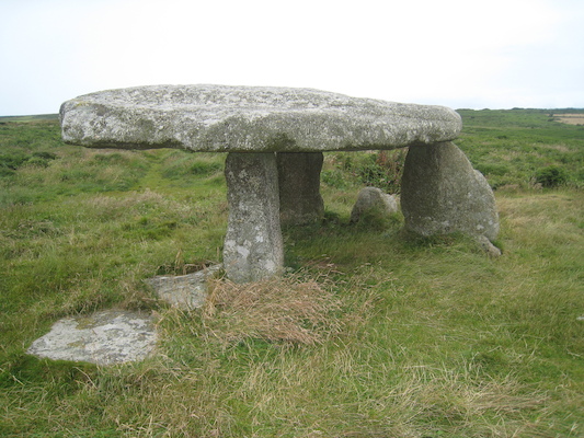 Lanyon Quoit (07-18-2009 08:52)