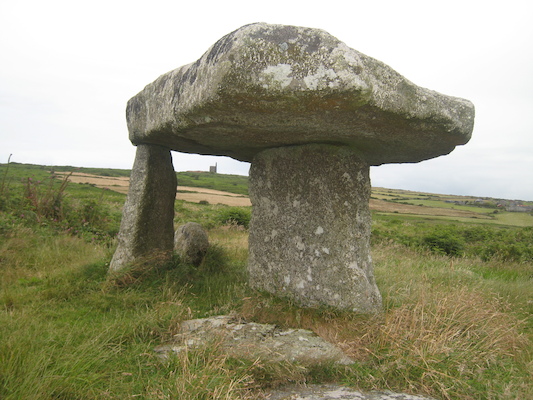 Lanyon Quoit (07-18-2009 08:53)