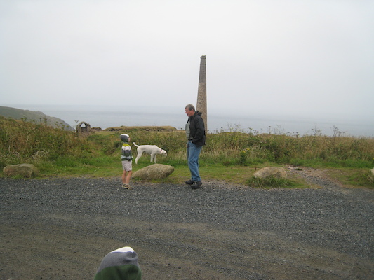 Tim, Cole, Bazzle and Granddad at Botallack (07-18-2009 09:16)