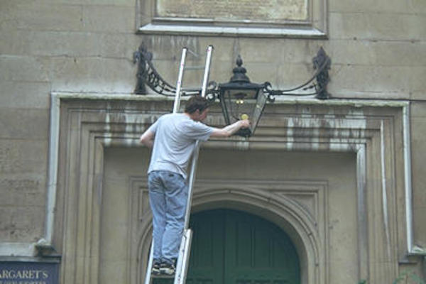 Westminster gaslight clock adjuster