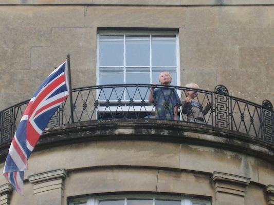 Tim and Cole on the Bailbrook Lodge balcony (07-21-2009 18:35)