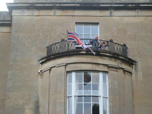 Tim and Cole on the Bailbrook Lodge balcony (07-21-2009 18:35)