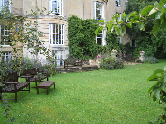 The Bailbrook Lodge garden (07-21-2009 18:36)