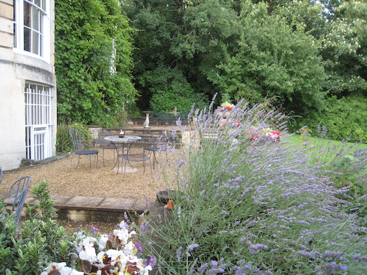 The Bailbrook Lodge garden (07-21-2009 18:37)