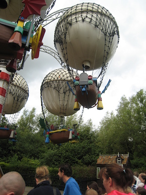 Flying lego (07-22-2009 12:04)