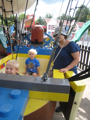 Xine, Cole and Tim at Legoland (07-22-2009 12:26)