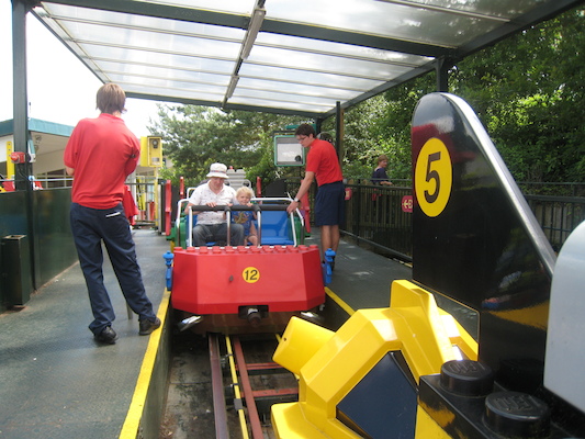 Ben and Cole at Legoland (07-22-2009 12:54)