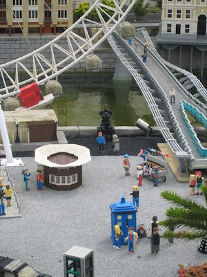 Doctor Who in the miniature lego London (07-22-2009 13:57)