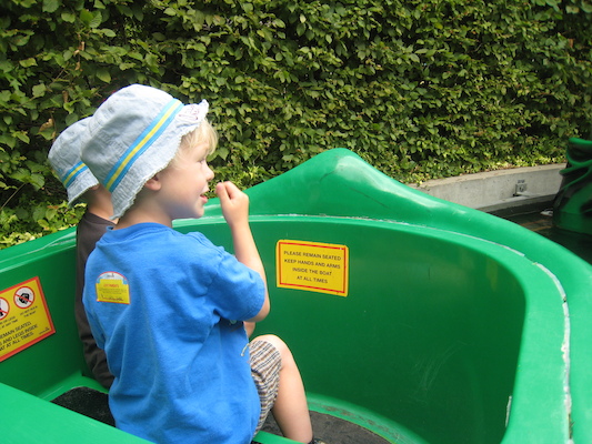 Tim and Cole at the Legoland enchanted forest (07-22-2009 14:37)