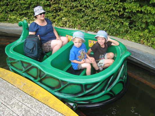 Xine, Tim and Cole at the Legoland enchanted forest (07-22-2009 14:43)