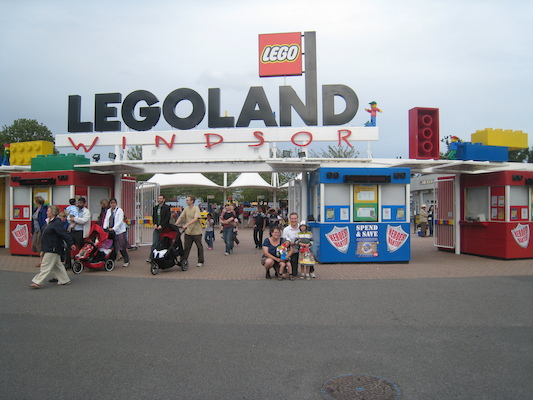 Xine, Ben, Tim and Cole at Legoland (07-22-2009 17:11)