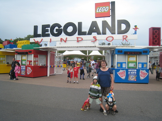 Xine, Tim and Cole at Legoland (07-22-2009 17:12)