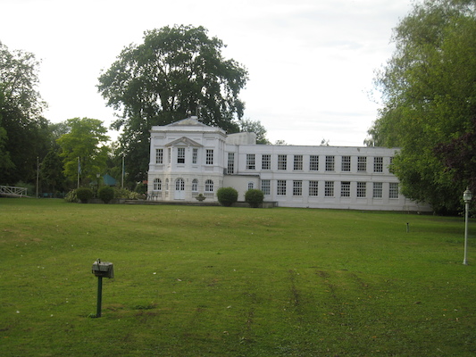 Monkey Island hotel (07-22-2009 18:33)