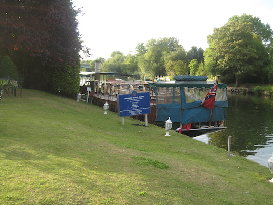 Steam boat at Monkey Island (07-22-2009 18:37)