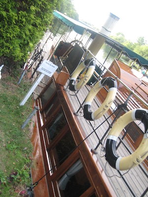 Steam boat at Monkey Island (07-22-2009 18:38)