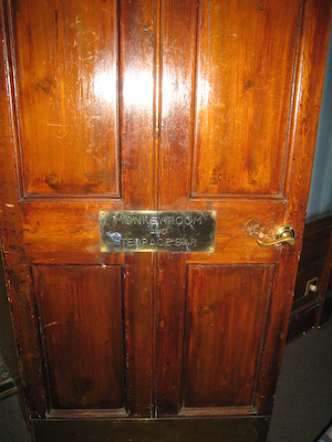 Mokey Room and Terrace Bar (07-22-2009 18:46)