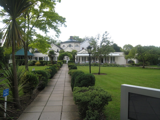 Monkey Island hotel (07-22-2009 19:02)