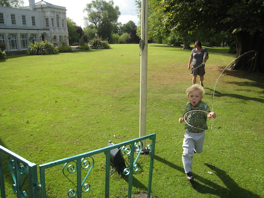 Cole and Xine on Monkey Island (07-23-2009 08:01)
