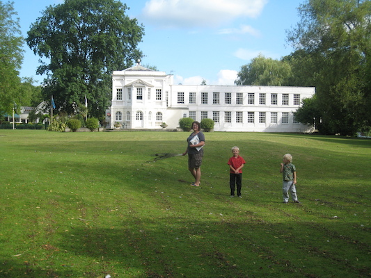 Xine, Tim and Cole at Monkey Island (07-23-2009 08:24)