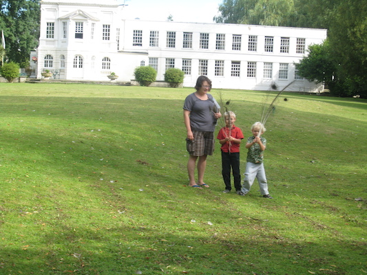 Xine, Tim and Cole at Monkey Island (07-23-2009 08:24)