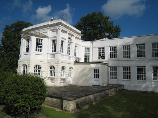 Xine, Tim and Cole in the room at Monkey Island (07-23-2009 08:29)