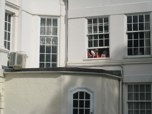 Xine, Tim and Cole in the room at Monkey Island (07-23-2009 08:29)