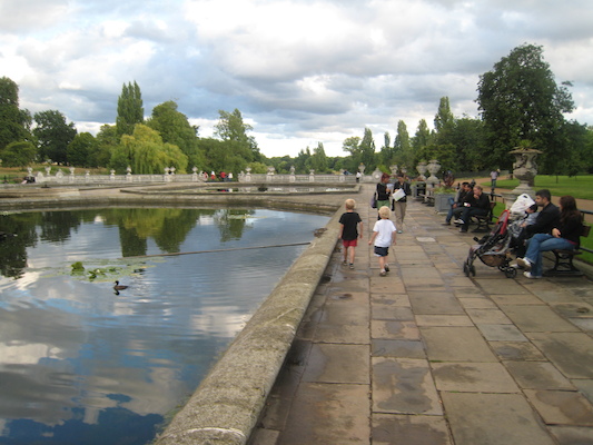 Tim and Cole in Hyde park (07-24-2009 18:36)