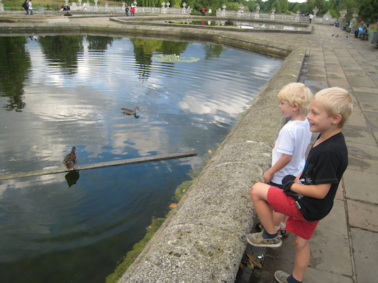 Tim and Cole in Hyde park (07-24-2009 18:36)