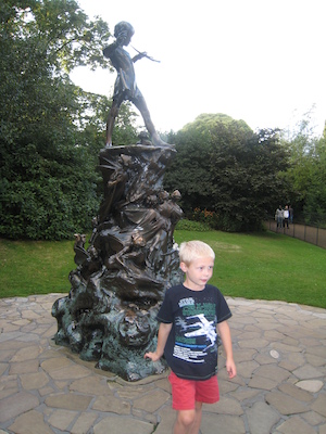 Tim at the Peter Pan statue (07-24-2009 18:57)