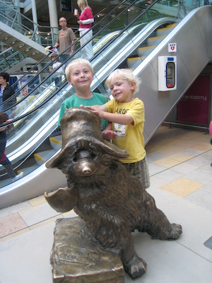 Tim and Cole with the Paddington statue (07-25-2009 08:48)
