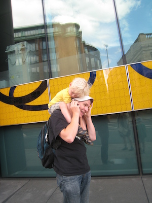 Cole asleep on Ben's shoulders (07-25-2009 14:24)