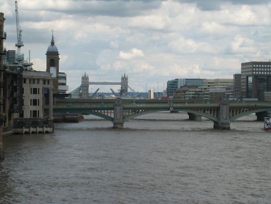 Tower bridge open (07-25-2009 14:30)