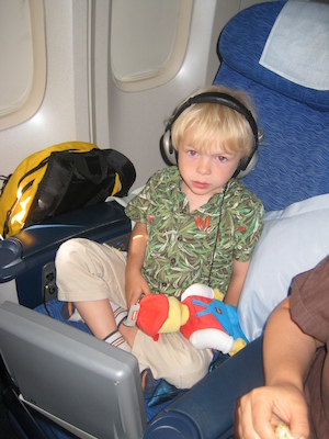 Cole on the plane (07-27-2009 22:01)