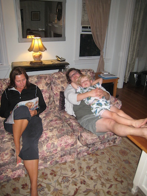 Jen, Xine and Cole (08-09-2009 19:29)