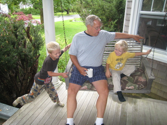Tim, Uncle Ron and Cole (08-13-2009 08:22)