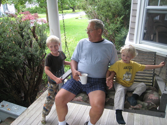 Tim, Uncle Ron and Cole (08-13-2009 08:23)