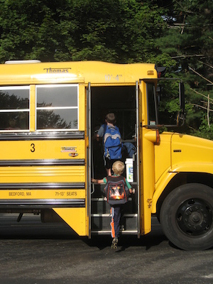 Tim getting on the bus (09-08-2009 07:42)