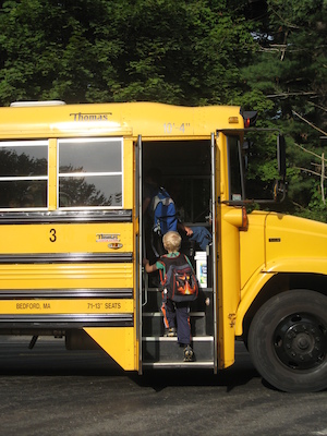 Tim getting on the bus (09-08-2009 07:42)