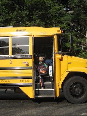 Tim getting on the bus (09-08-2009 07:42)