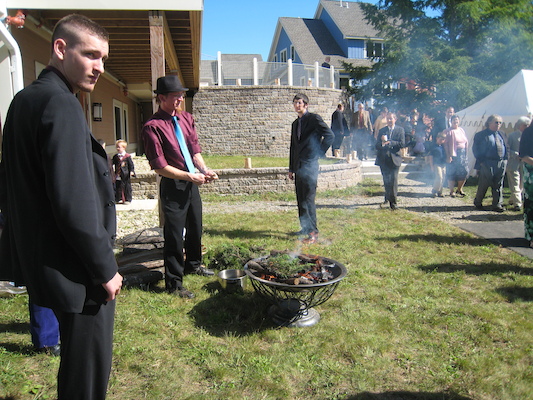 Burning juniper (09-19-2009 13:45)