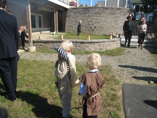 Tim and Cole (and Joe) jedi (09-19-2009 13:46)