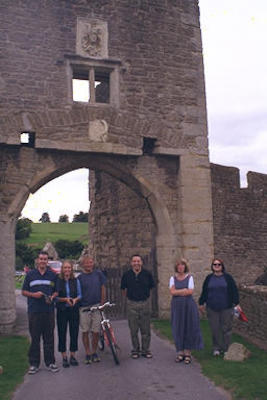 Keith, Kathy, Lizzie and Xine at Hungerford Castle
