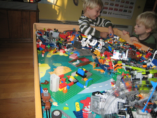 Tim and Cole's Lego houses (11-17-2009 07:44)