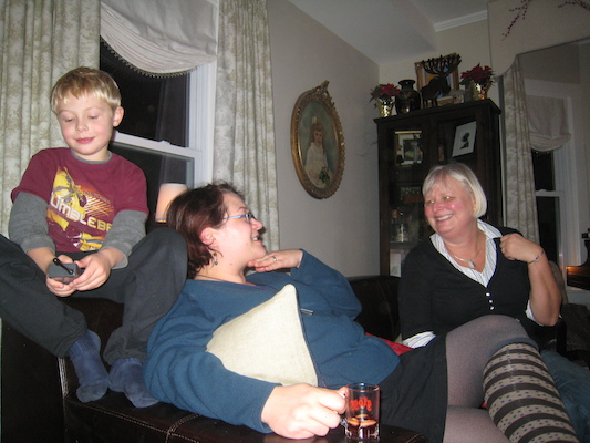 Tim, Xine and Cathy (12-12-2009 19:51)