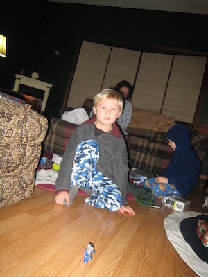 Tim and his robot dinosaur (12-25-2009 07:28)