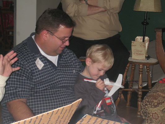 Matt and Cole (12-25-2009 15:22)