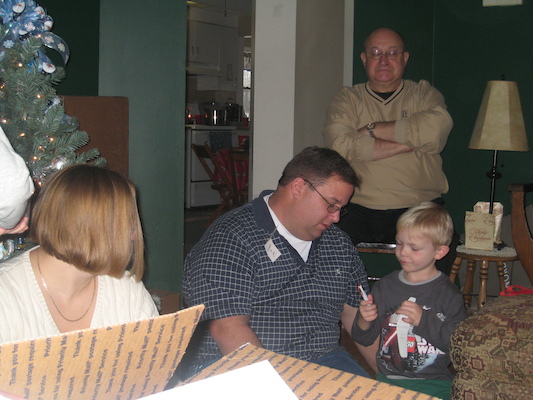 Jacqui, Matt, Cole and Poppy (12-25-2009 15:22)